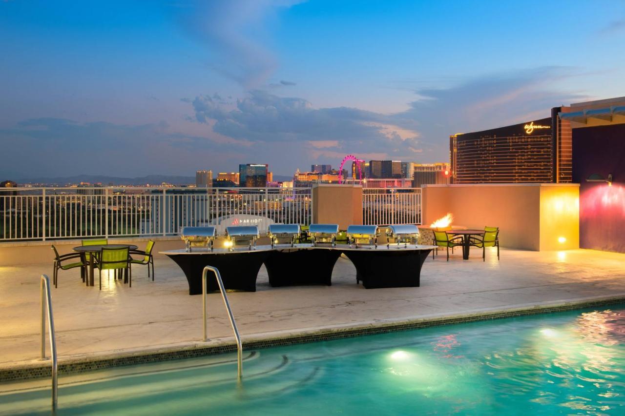 Springhill Suites By Marriott Las Vegas Convention Center エクステリア 写真